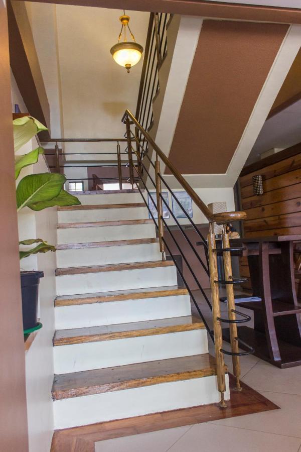 The Half House By Elmar Cabin Baguio City Eksteriør bilde